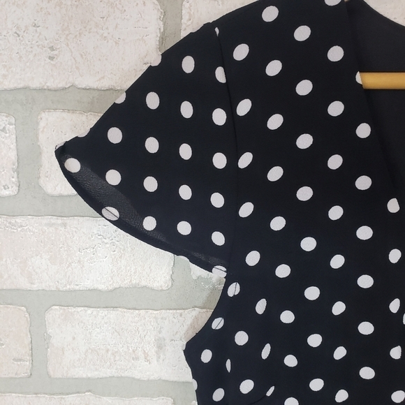 FOREVER 21 Polka Dot Short Sleeve Romper Size M - Picture 4 of 9